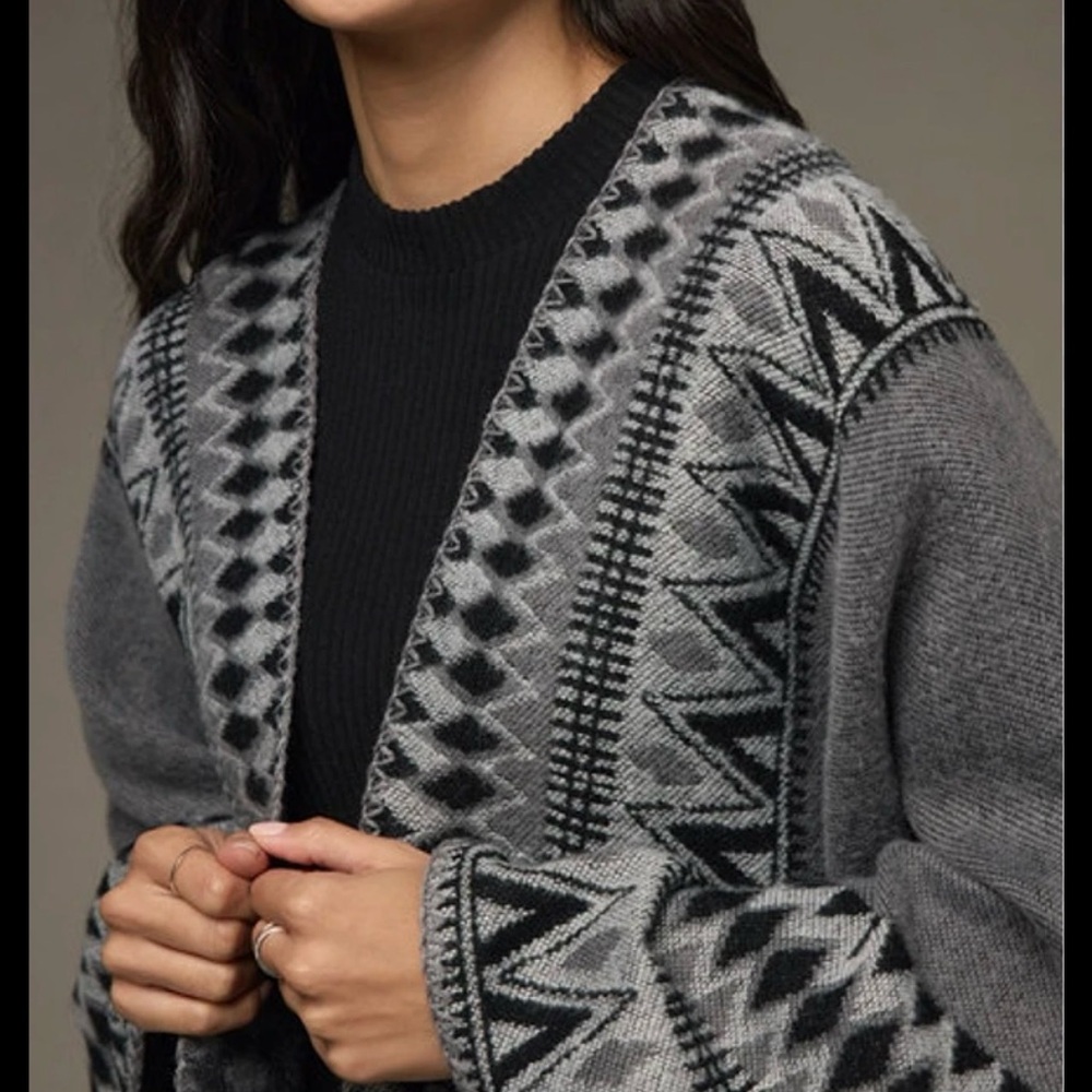 Gray Patterned Women's puncho